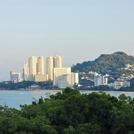 Batu Ferringhi - Shamrock Beach Villas - 12 Екстер'єр фото