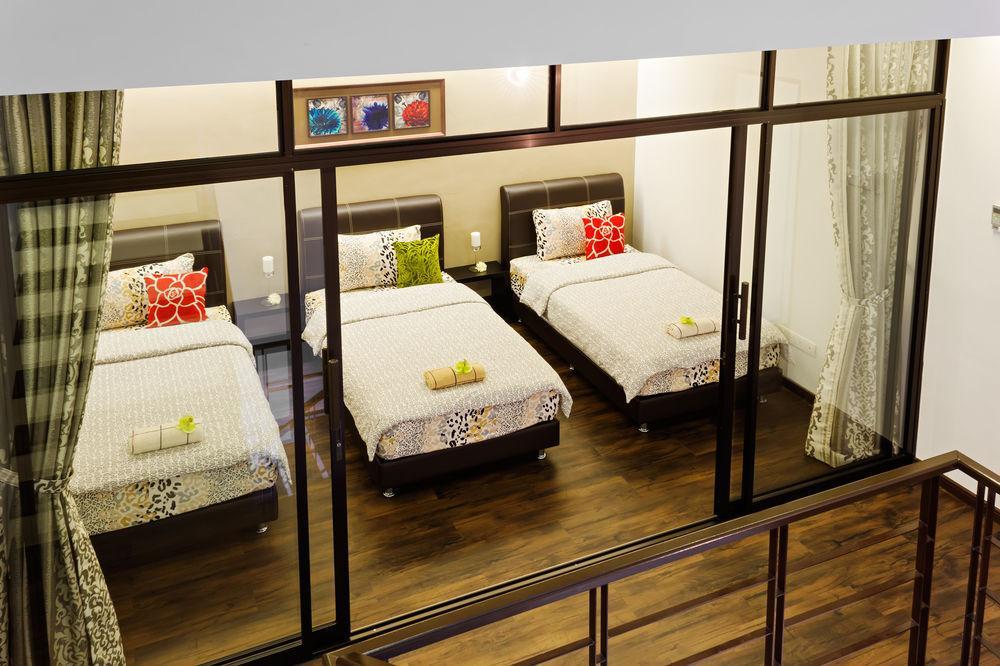Batu Ferringhi - Shamrock Beach Villas - 12 Екстер'єр фото