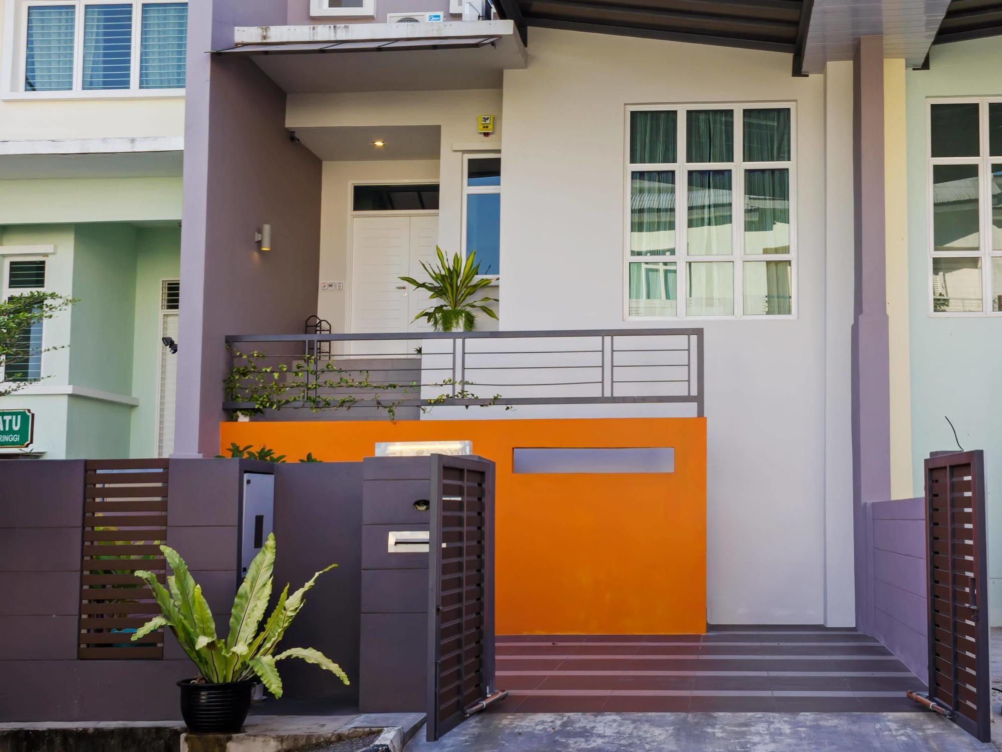 Batu Ferringhi - Shamrock Beach Villas - 12 Екстер'єр фото